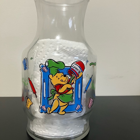 Anchor Hocking Disney Winnie The Pooh Carafe  With Lid What's Cooking Pooh? - Picture 6 of 6